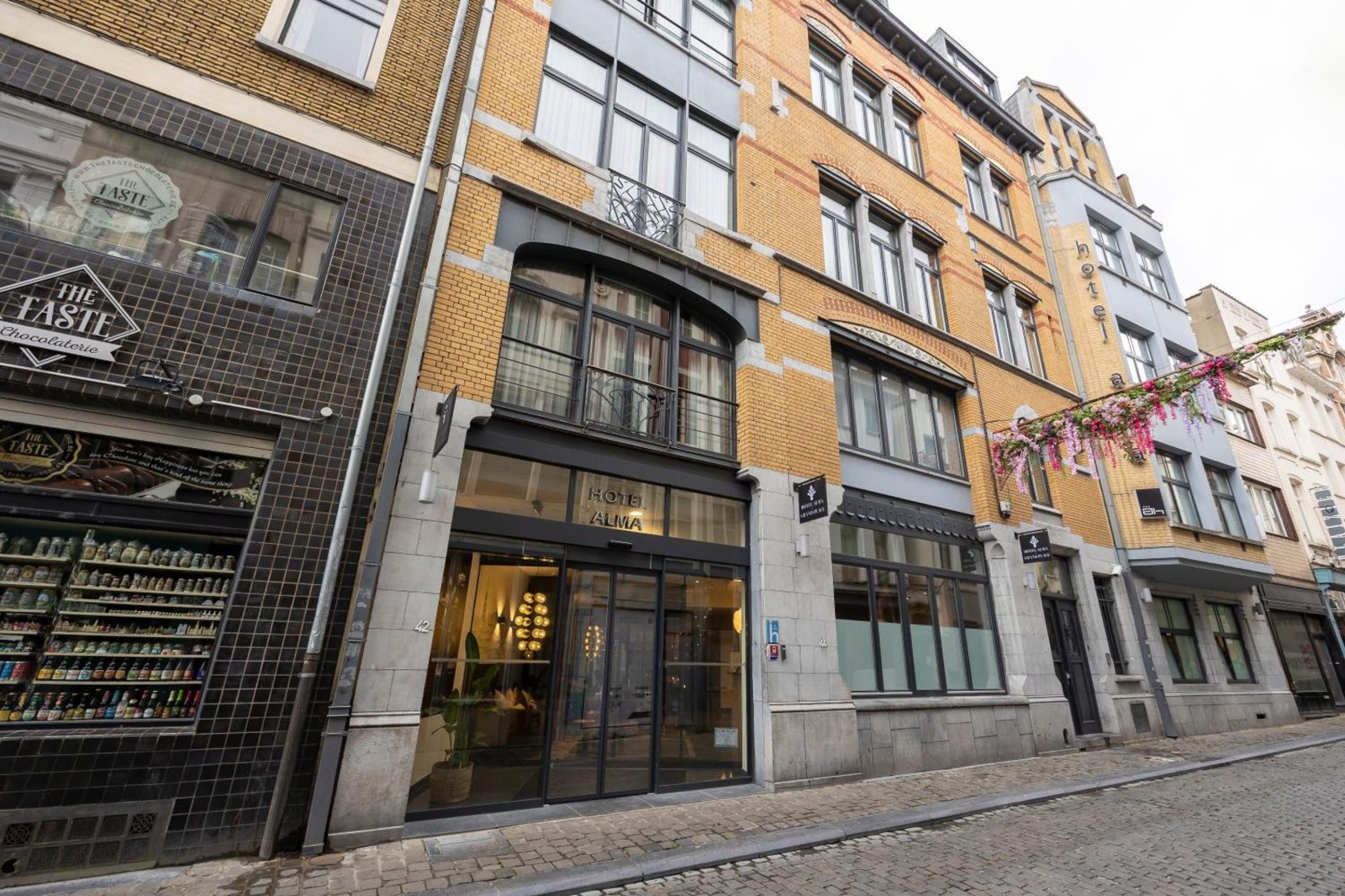 ALMA Grand Place Hotel — photo 2