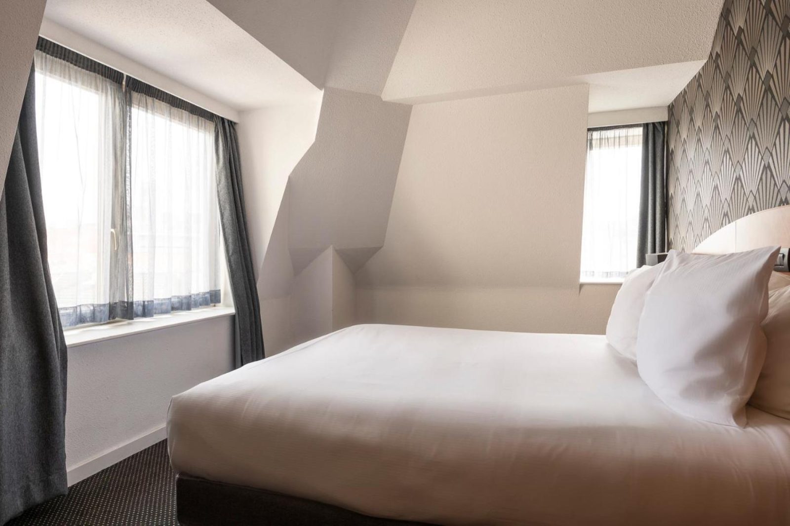 Aris Grand Place Hotel — photo 6