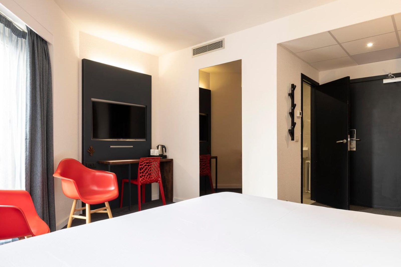 Aris Grand Place Hotel — photo 3